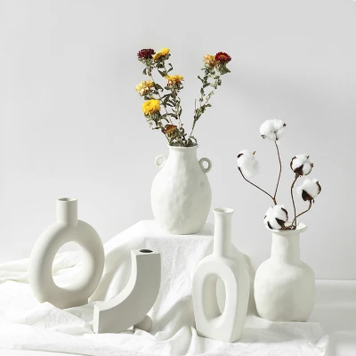 Startseite Unregelmäßige Form Luxuriöse Blumenvase aus Porzellan/Glas/Keramik/Harz/Keramik